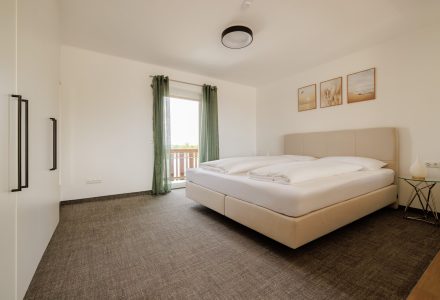 Schlafzimmer Kingsize-Bett_inet
